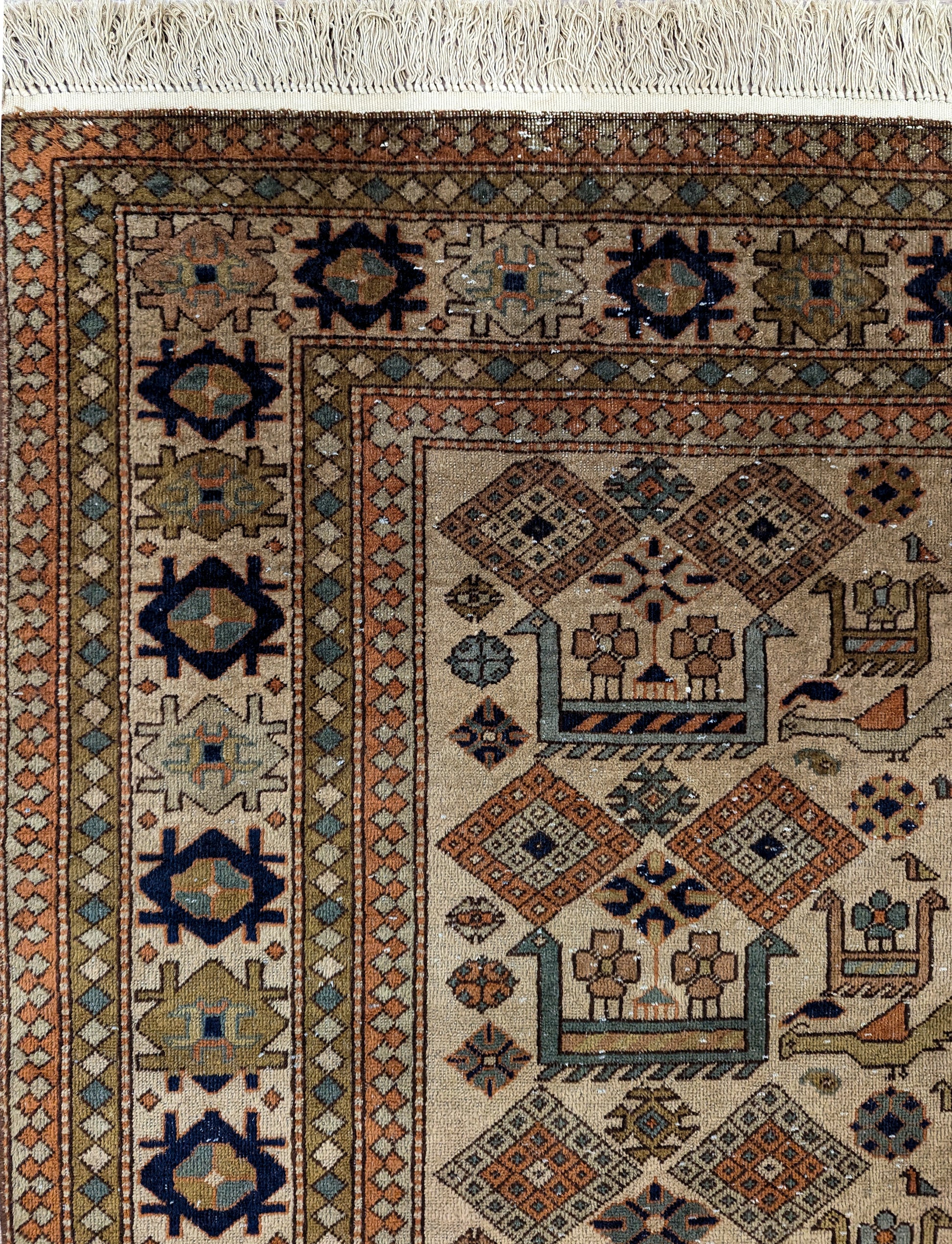 Detail of GHALYA Kazak rug – geometric border motif, hand-knotted wool